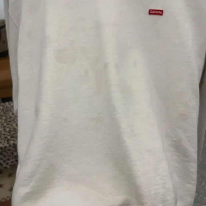 [BUNJANG] Supreme Modern Casual Vintage Small Logo Sweatshirt / 슈프림 모던 캐주얼 빈티지 스몰로고 맨투맨 S C09710