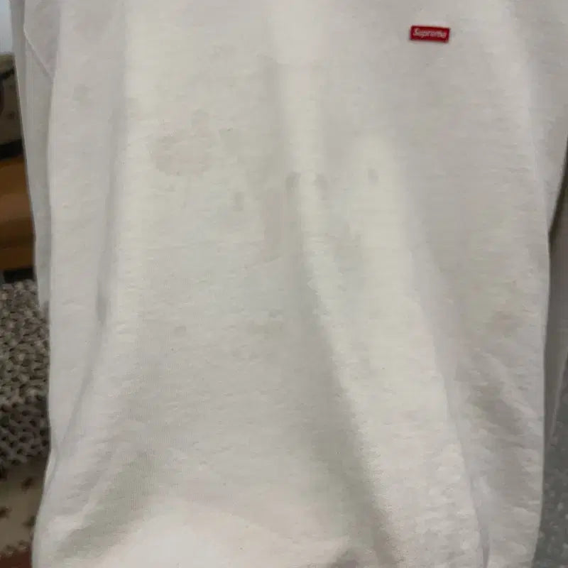 [BUNJANG] Supreme Modern Casual Vintage Small Logo Sweatshirt / 슈프림 모던 캐주얼 빈티지 스몰로고 맨투맨 S C09710