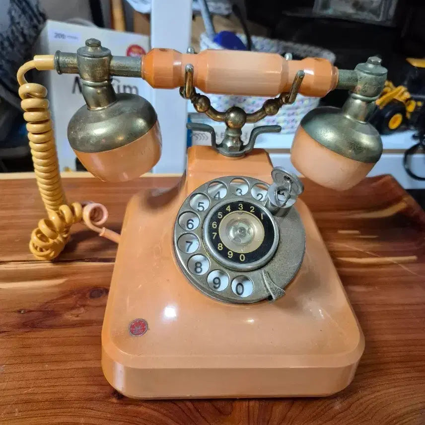 [BUNJANG] GoldStar Orange Dial Phone / 금성사 다이얼전화기: 주황색