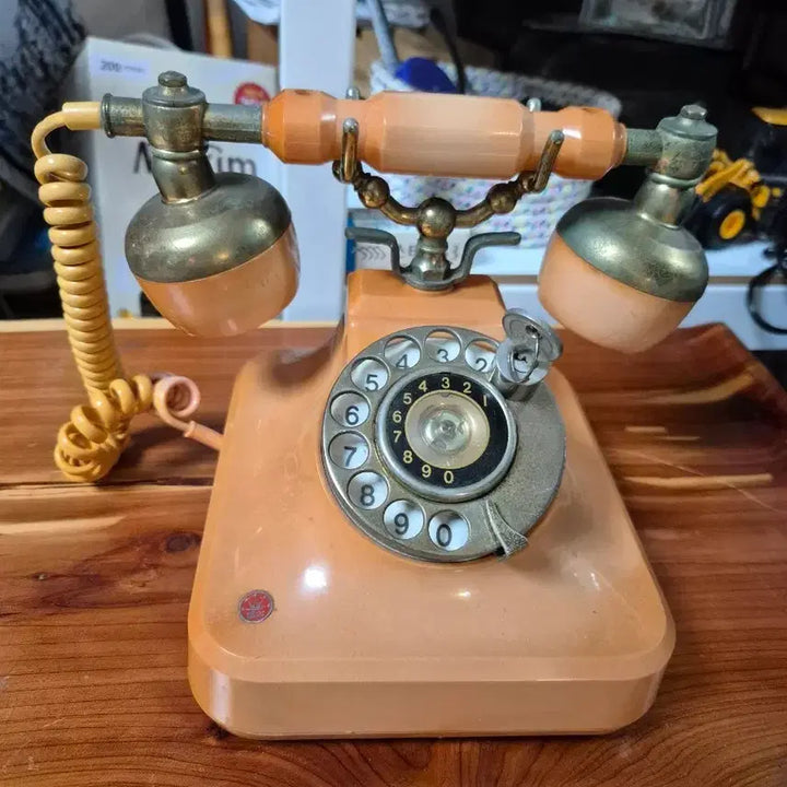 [BUNJANG] GoldStar Orange Dial Phone / 금성사 다이얼전화기: 주황색