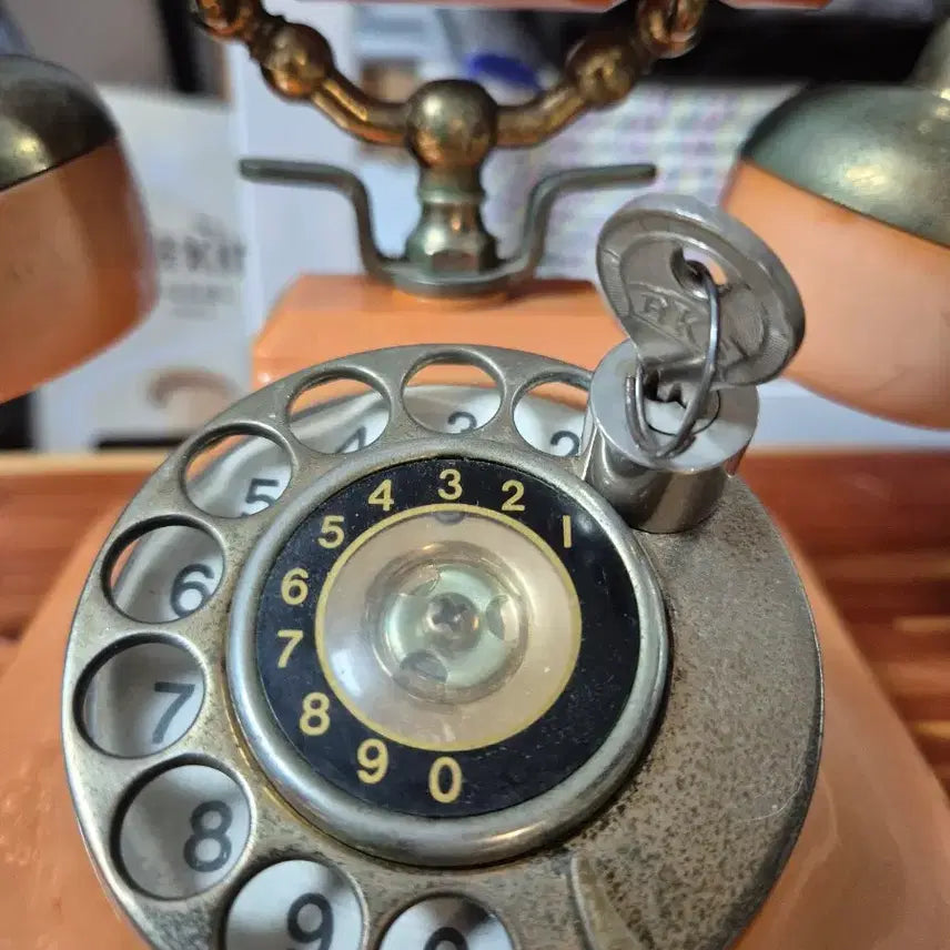 [BUNJANG] GoldStar Orange Dial Phone / 금성사 다이얼전화기: 주황색