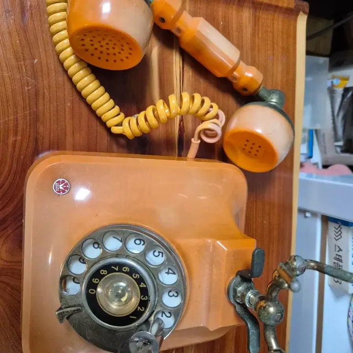 [BUNJANG] GoldStar Orange Dial Phone / 금성사 다이얼전화기: 주황색