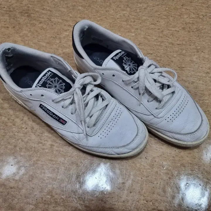 [BUNJANG] Reebok Club C White Black Sneakers / 리복 클래식 클럽C 화이트블랙 265
