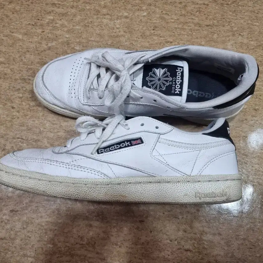 [BUNJANG] Reebok Club C White Black Sneakers / 리복 클래식 클럽C 화이트블랙 265