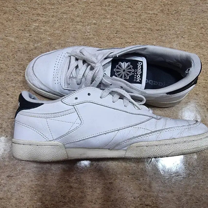 [BUNJANG] Reebok Club C White Black Sneakers / 리복 클래식 클럽C 화이트블랙 265