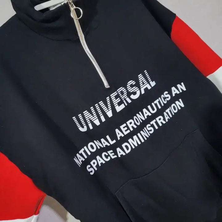 [BUNJANG] Kkonss Universal Color Block Half-Zip Sweatshirt / 꼰스 공용 유니버설 배색 반집업 맨투맨 F