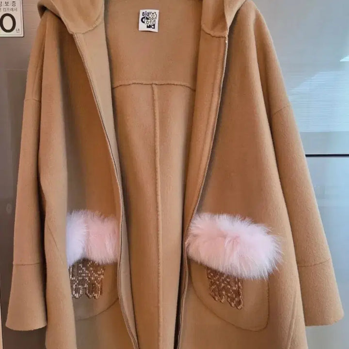 [BUNJANG] O2nd Camel Pink Fur Pocket Hooded Coat / 오즈세컨 카멜 핑크 퍼 포켓 후드 코트 O22BAROTM11W