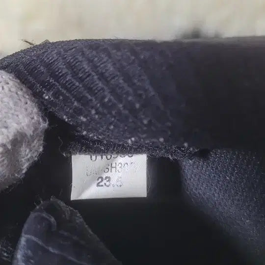 [BUNJANG] Mores Mesako Black Sneakers (Size 235) / 모르 메사코 Mores Mesako 블랙 운동화235