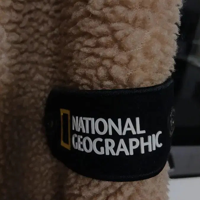 [BUNJANG] National Geographic Fleece Jacket Beige L / 내셔널지오그래픽 뽀글이 플리스 베이지 L사이즈