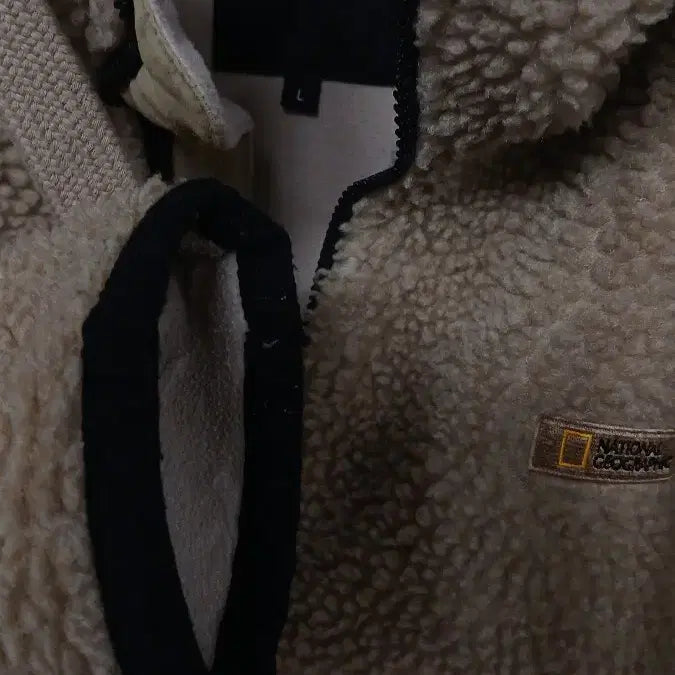 [BUNJANG] National Geographic Fleece Jacket Beige L / 내셔널지오그래픽 뽀글이 플리스 베이지 L사이즈