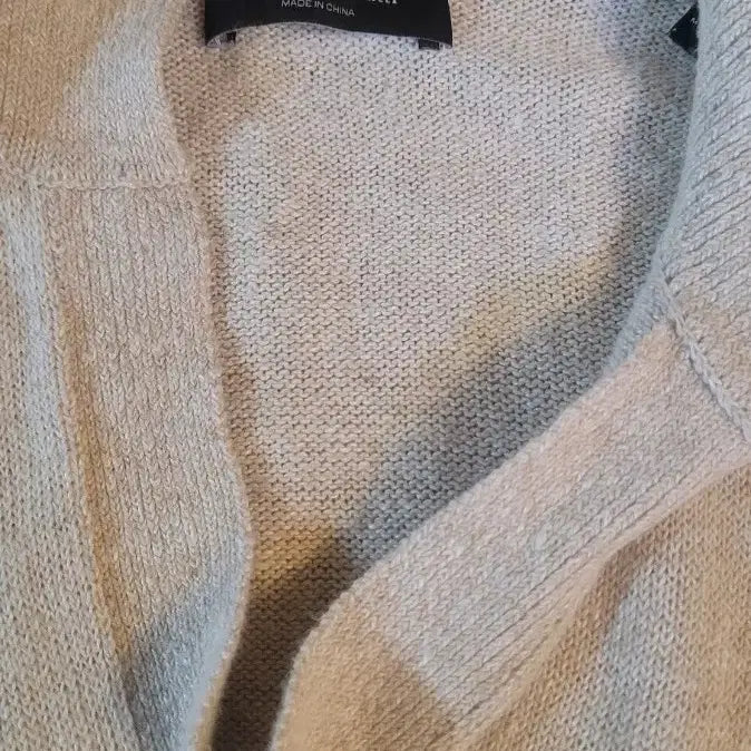 [BUNJANG] Massimo Dutti Beige V-Neck Knit Sweater / 마시모두띠 니트