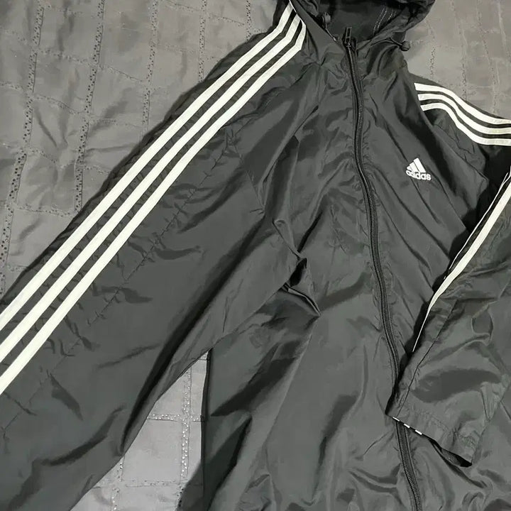 [BUNJANG] Adidas Black Tricolor Windbreaker Jacket / 아디다스 블랙 삼선 바람막이 자켓