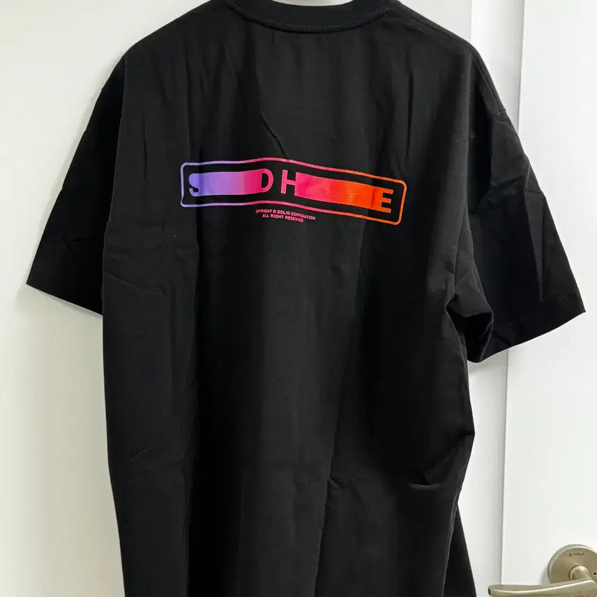 [BUNJANG] Solid Homme Gradient Back Logo Embroidered T-Shirt / 솔리드옴므 그라데이션 백로고 자수 반팔 티셔츠 105 110 솔옴 50