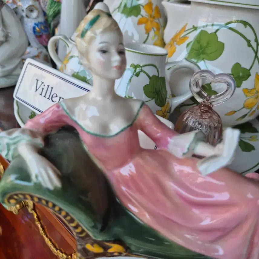 [BUNJANG] Royal Doulton Repose Figurine / 로얄 덜튼 Repose 피겨린