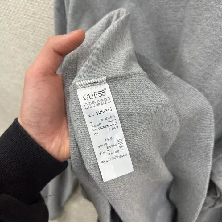 [SOLD OUT] 게스 무지 자수로고 캐주얼 맨투맨 105 M13375