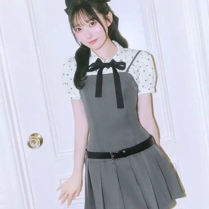 [BUNJANG] Michel Macaron Monogram Pleated Dress / 미셸마카롱 모노그램 셔츠 플리츠 원피스