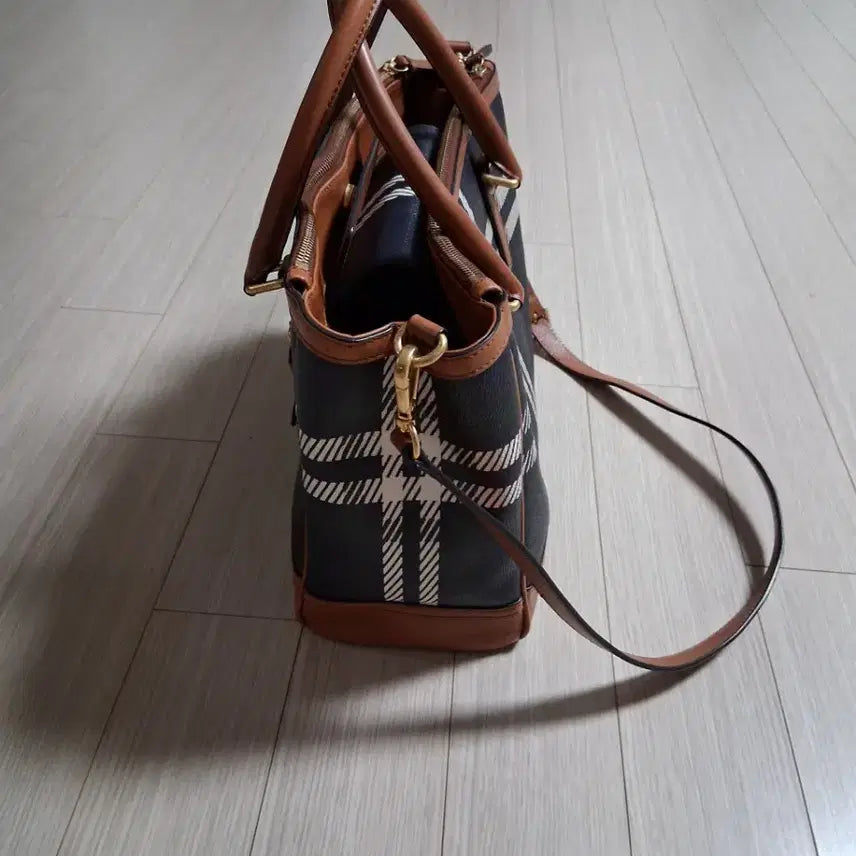 [SOLD OUT] 빈폴 체크 크로스 토트백