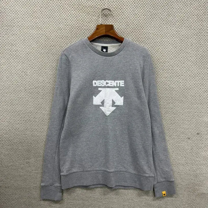 [SOLD OUT] 데상트 센터프린팅 캐주얼 맨투맨 M M13377