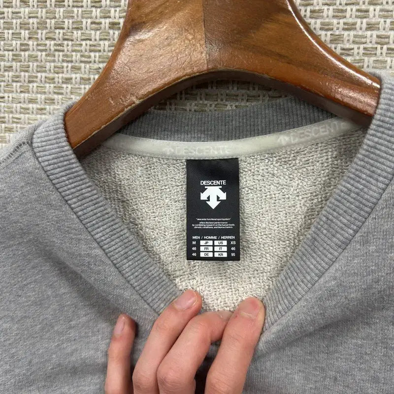 [SOLD OUT] 데상트 센터프린팅 캐주얼 맨투맨 M M13377