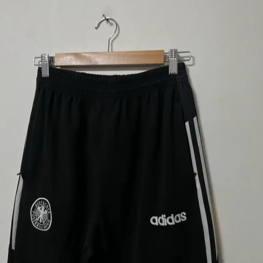 [SOLD OUT] 30-32 아디다스 기능성 밴딩 트레이닝 바지 정품