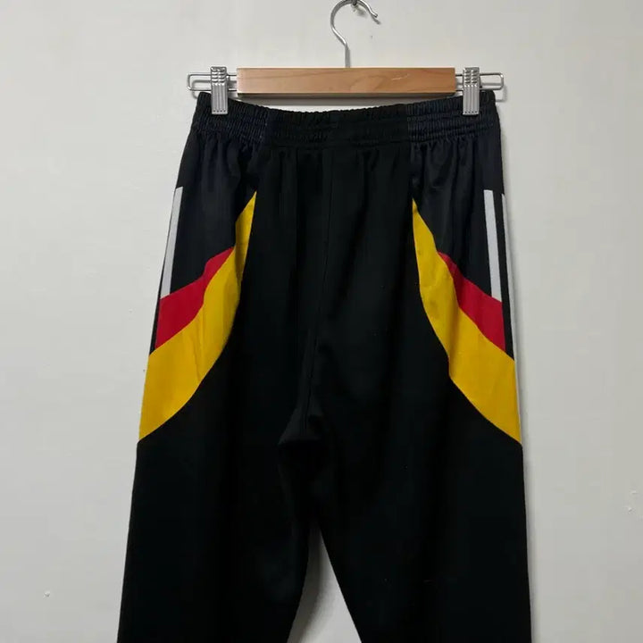 [SOLD OUT] 30-32 아디다스 기능성 밴딩 트레이닝 바지 정품