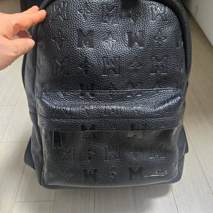 [SOLD OUT] 메트로시티 블랙 레더 백팩 가방