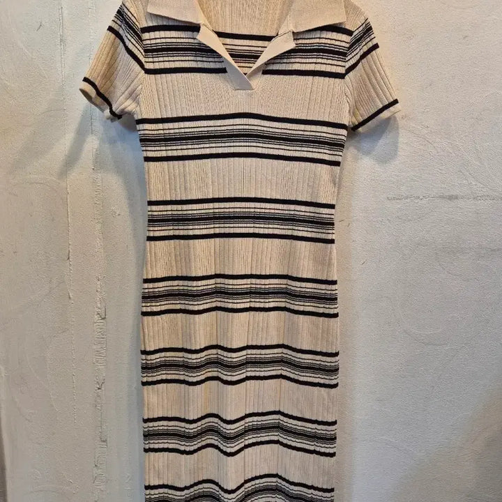 [BUNJANG] Knit Striped Long Dress / 카라넥 스트라이프 니트 원피스