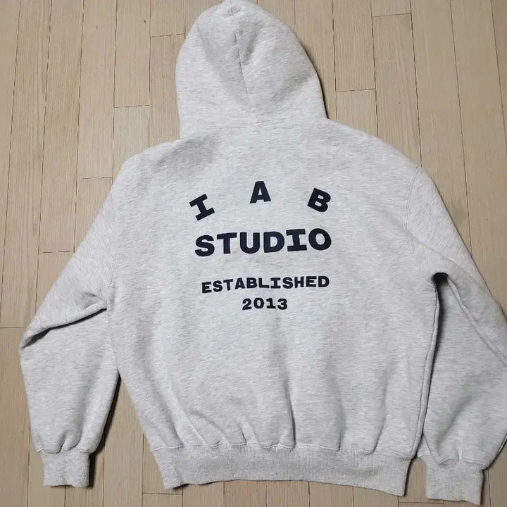 [BUNJANG] IAB Studio 25 Hoodie Light Gray Navy L / 아이앱 스튜디오 25 후드 라이트 그레이 네이비 L
