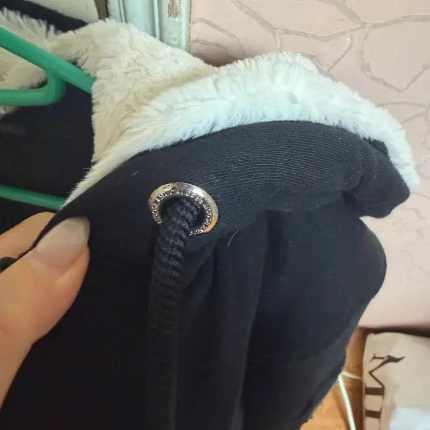 [BUNJANG] Moose Knuckles Bunny Sweater / 무스너클 바니스웨터