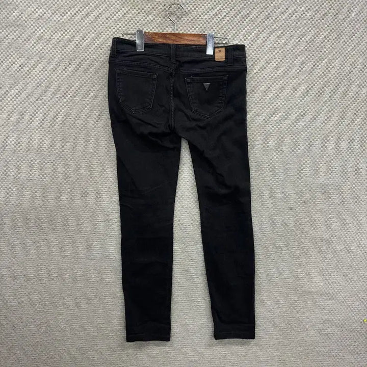 [BUNJANG] Guess Casual Logo Black Jeans 28 inch / 게스 캐주얼 로고 스판 블랙진 흑청바지 28인치 A07258