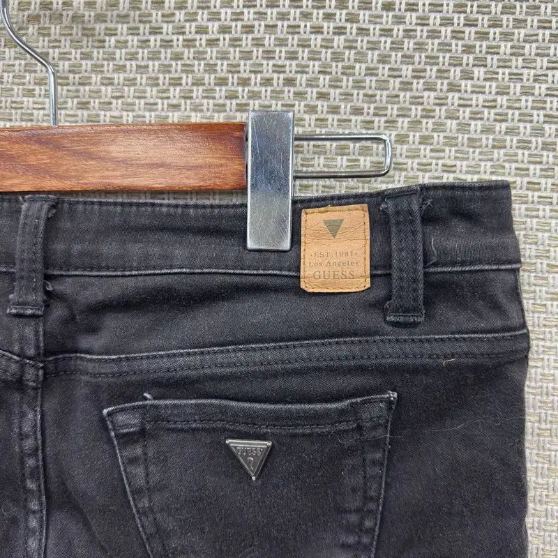 [BUNJANG] Guess Casual Logo Black Jeans 28 inch / 게스 캐주얼 로고 스판 블랙진 흑청바지 28인치 A07258