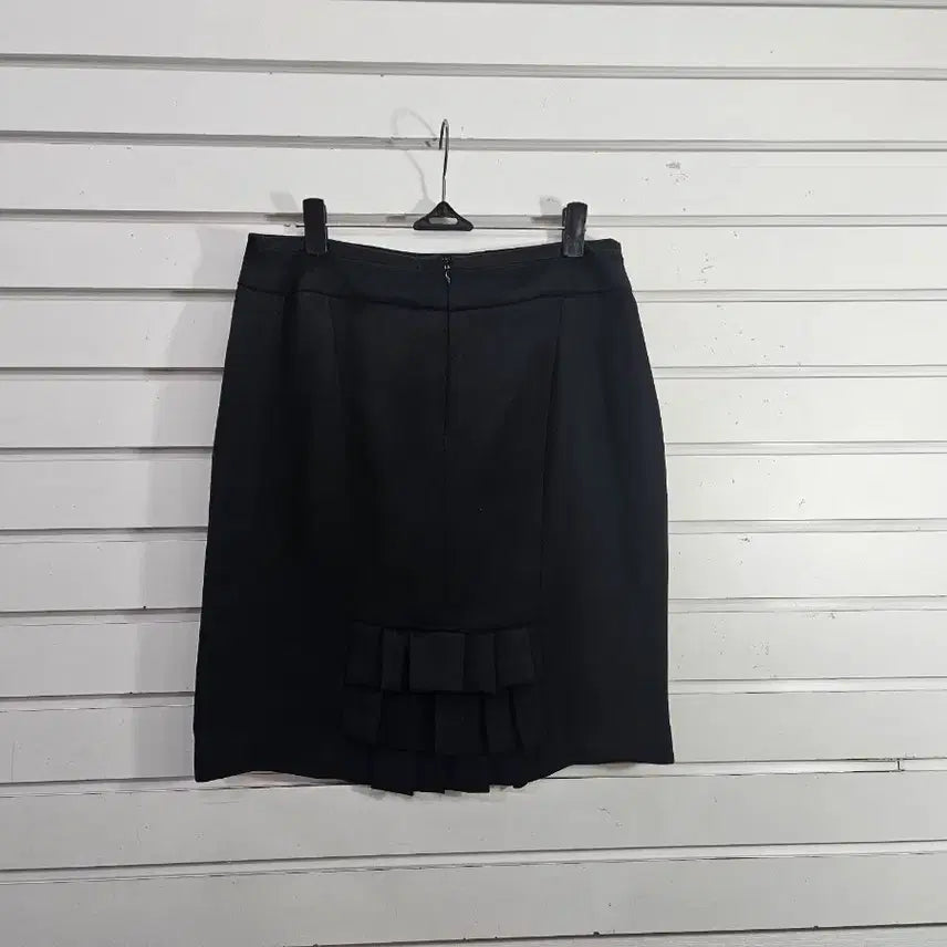 [BUNJANG] Roem Black Pleated Midi Skirt / 봄/로엠 블랙  뒷주름포인트 스커트27/보물찾기천사