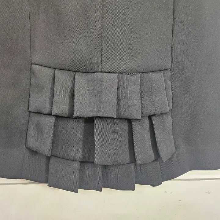 [BUNJANG] Roem Black Pleated Midi Skirt / 봄/로엠 블랙  뒷주름포인트 스커트27/보물찾기천사