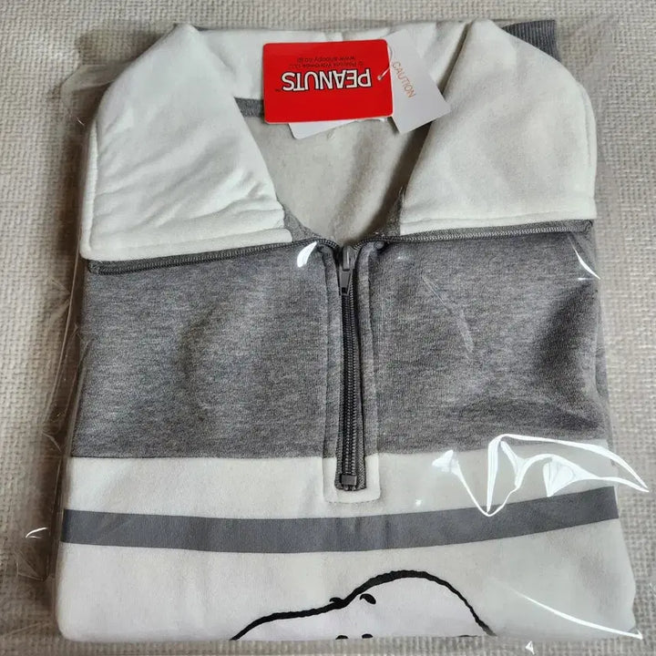 [BUNJANG] Snoopy Fleece Zip-Up Sweatshirt / 스누피 기모 지퍼 티 맨투맨