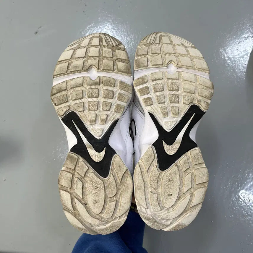 [BUNJANG] Nike Air Heights Sneakers / 255 나이키 에어 하이츠 운동화 0306M