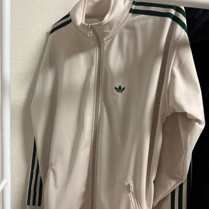 [SOLD OUT] 아디다스 베켄바우어 트랙탑 XS 팔아요