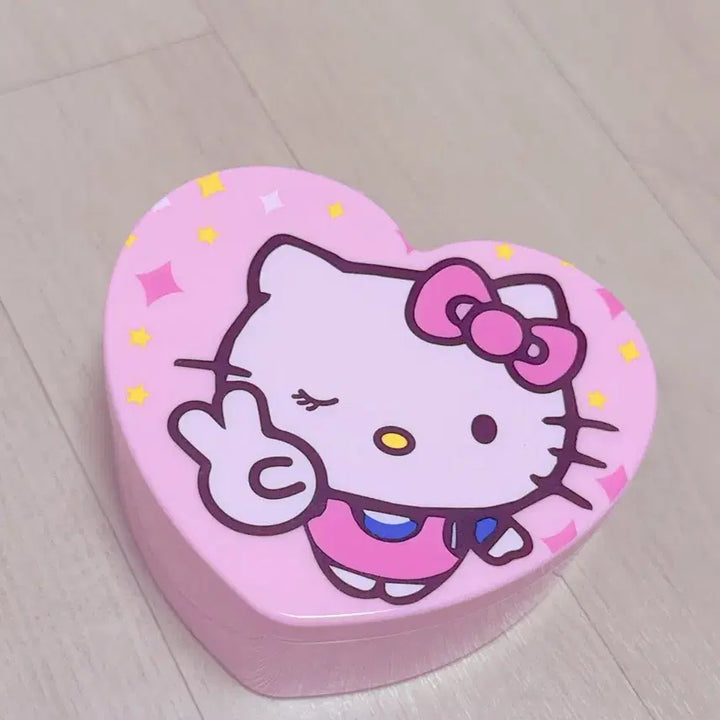 [BUNJANG] Hello Kitty Heart-Shaped Storage Box / 헬로키티 보관함