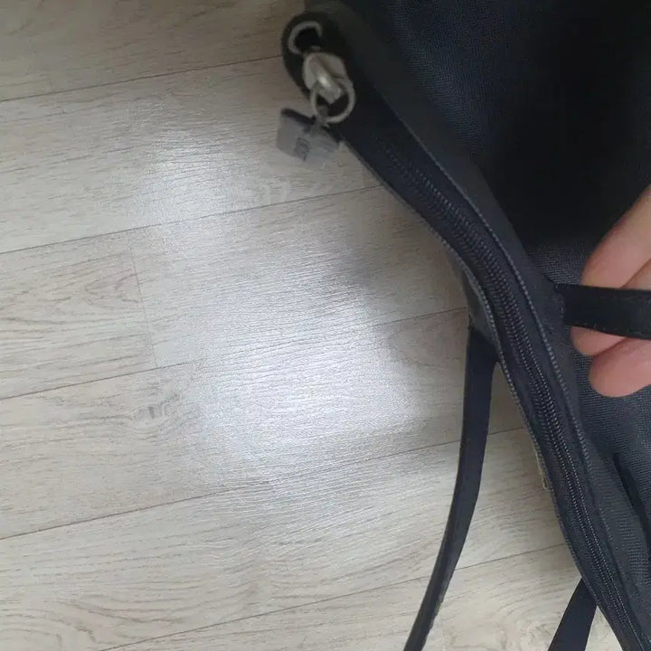 [BUNJANG] Lacoste Handbag / 라코스테 정품 가방 손가방 좋아요