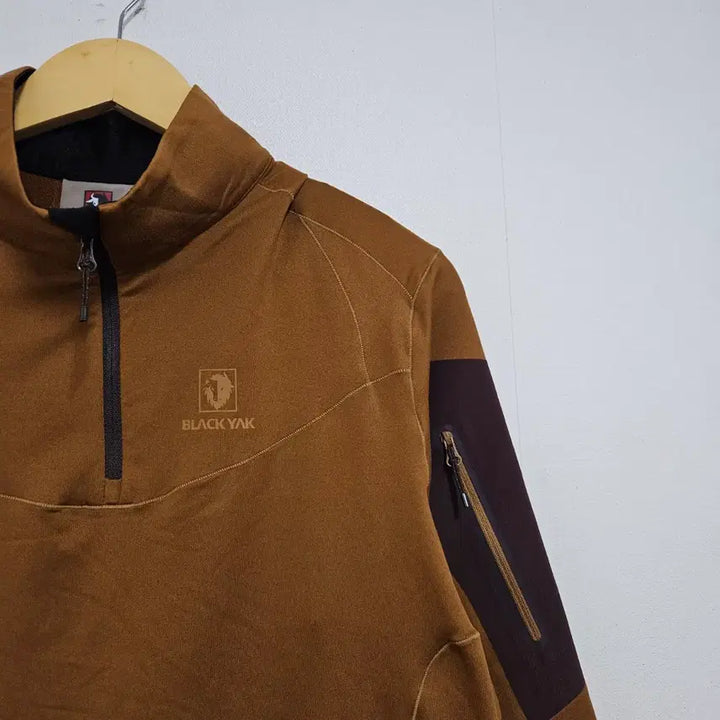 [BUNJANG] Black Yak Brown Half-Zip Long Sleeve T-shirt / 105 블랙야크 브라운 반집업 긴팔티셔츠