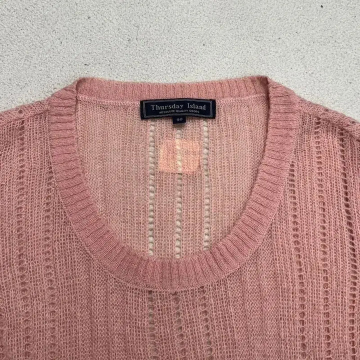 [BUNJANG] THURSDAY ISLAND Round Neck Knit Sweater / THURSDAY ISLAND 라운드넥 니트 90