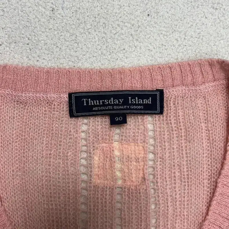 [BUNJANG] THURSDAY ISLAND Round Neck Knit Sweater / THURSDAY ISLAND 라운드넥 니트 90