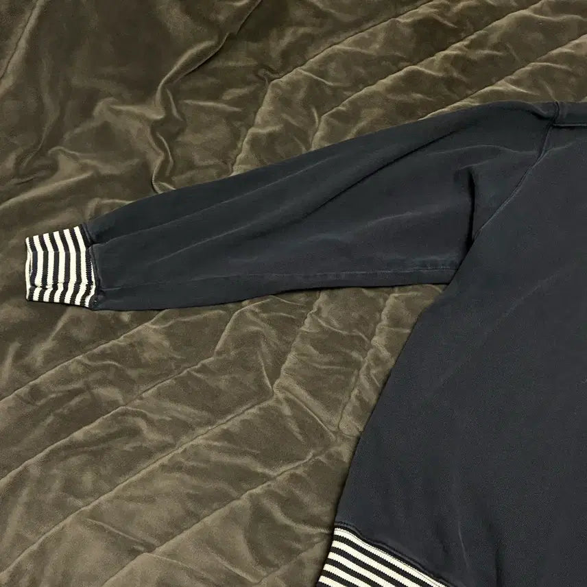 [BUNJANG] Vintage Navy Striped Detail Sweatshirt / 빈티지 맨투맨