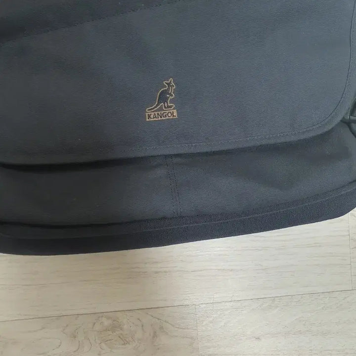 [BUNJANG] Kangol Crossbody Bag / 캉골 정품 크로스백 가방 완전좋아요
