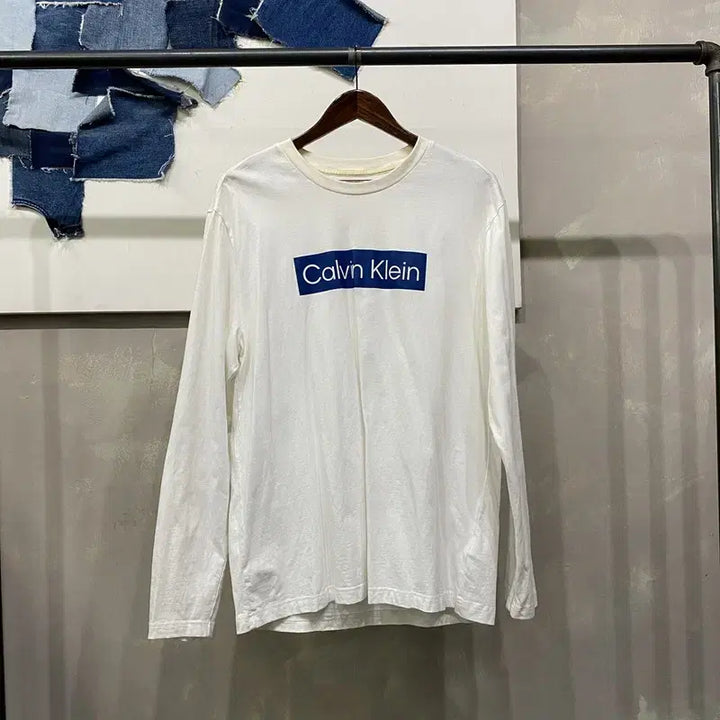 [BUNJANG] Calvin Klein CK Box Logo Long Sleeve T-shirt / (110) 캘빈클라인 CK 캐주얼 박스로고 프린팅 롱슬리브 긴팔 티