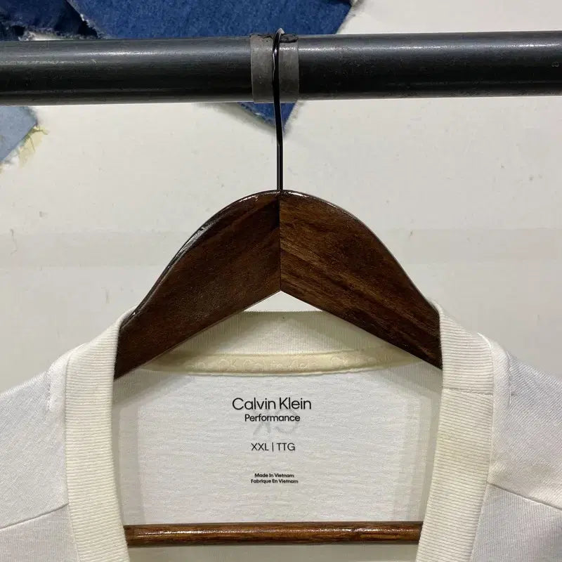 [BUNJANG] Calvin Klein CK Box Logo Long Sleeve T-shirt / (110) 캘빈클라인 CK 캐주얼 박스로고 프린팅 롱슬리브 긴팔 티