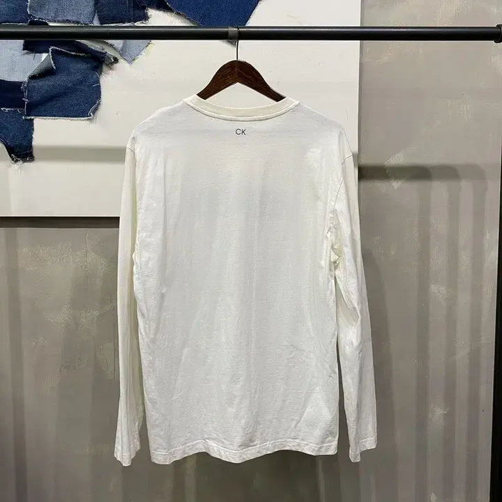 [BUNJANG] Calvin Klein CK Box Logo Long Sleeve T-shirt / (110) 캘빈클라인 CK 캐주얼 박스로고 프린팅 롱슬리브 긴팔 티