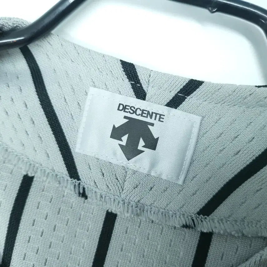 [BUNJANG] DESCENTE Japan Baseball Mesh Jersey T-Shirt / DESCENTE 데상트 재팬 베이스볼 메쉬 야구져지 오픈 티셔츠 C956