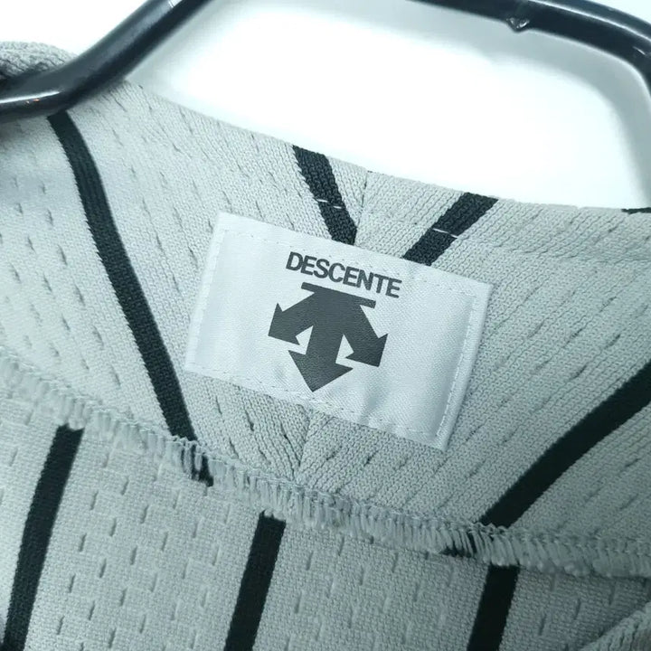 [BUNJANG] DESCENTE Japan Baseball Mesh Jersey T-Shirt / DESCENTE 데상트 재팬 베이스볼 메쉬 야구져지 오픈 티셔츠 C956