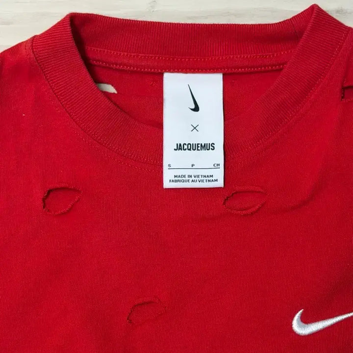 [BUNJANG] Nike x Jacquemus Red Cutout T-shirt / 나이키 x 자크뮈스 콜라보 레드 티셔츠