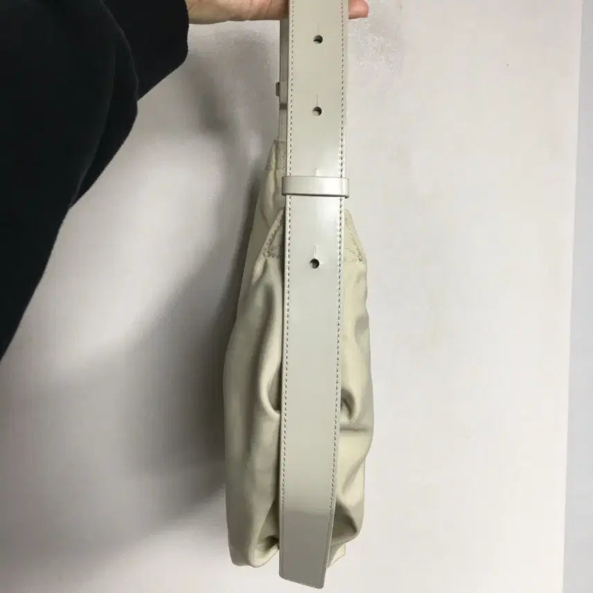 [SOLD OUT] 낫띵리튼 나일론 호보백